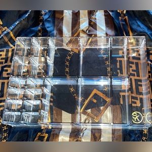 Acrylic Organizer✨